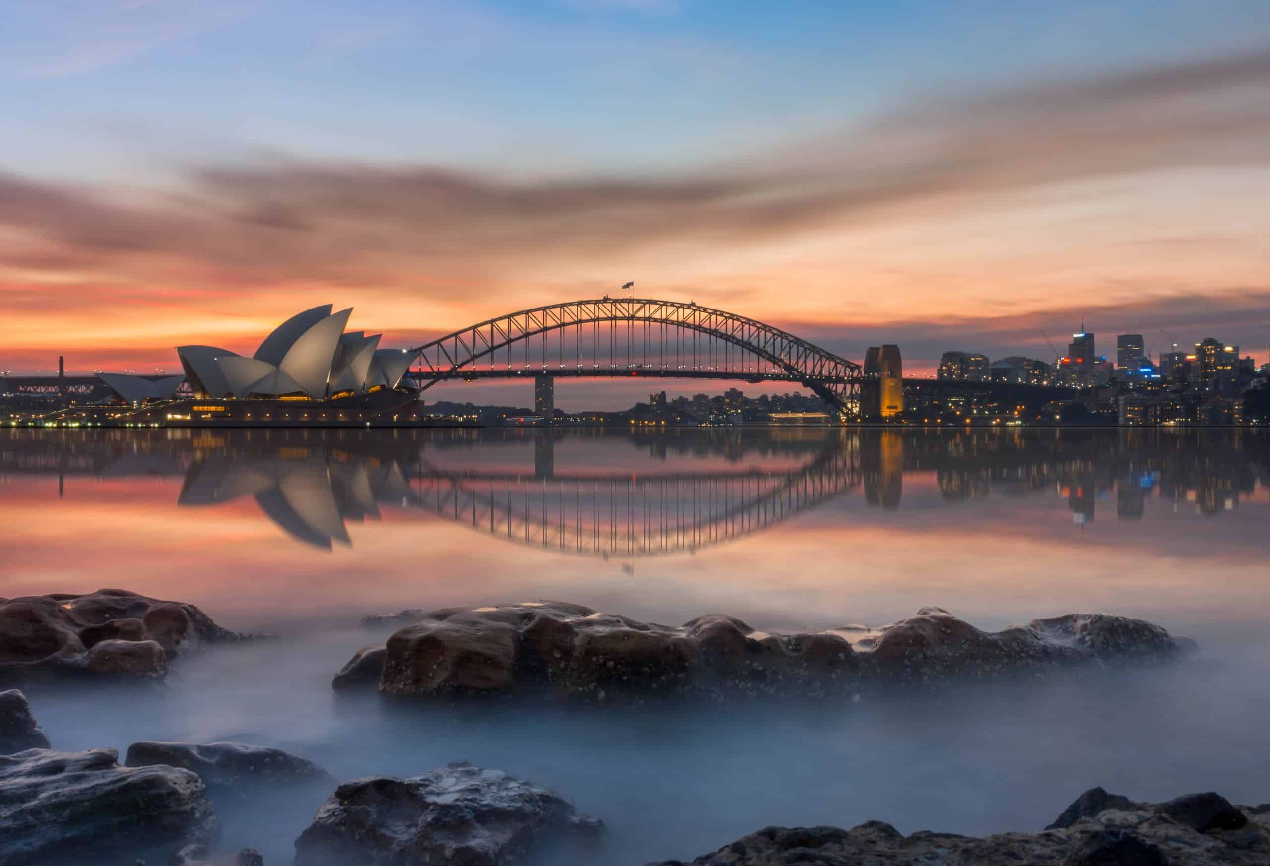 Nádherný obrázek Astralské opery v Sydney za západu slunce